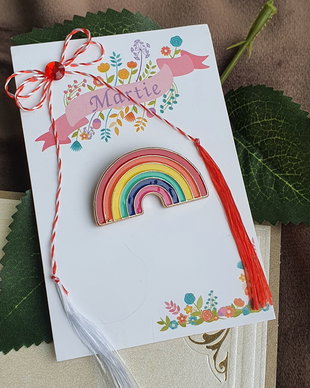 Martisor pin Curcubeu, Cadou 1 Martie