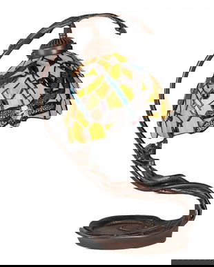 Lampa Art Nouveau Tiffany cu o femeie din metal