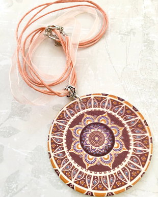 Pandantiv Mandala & șnur organza