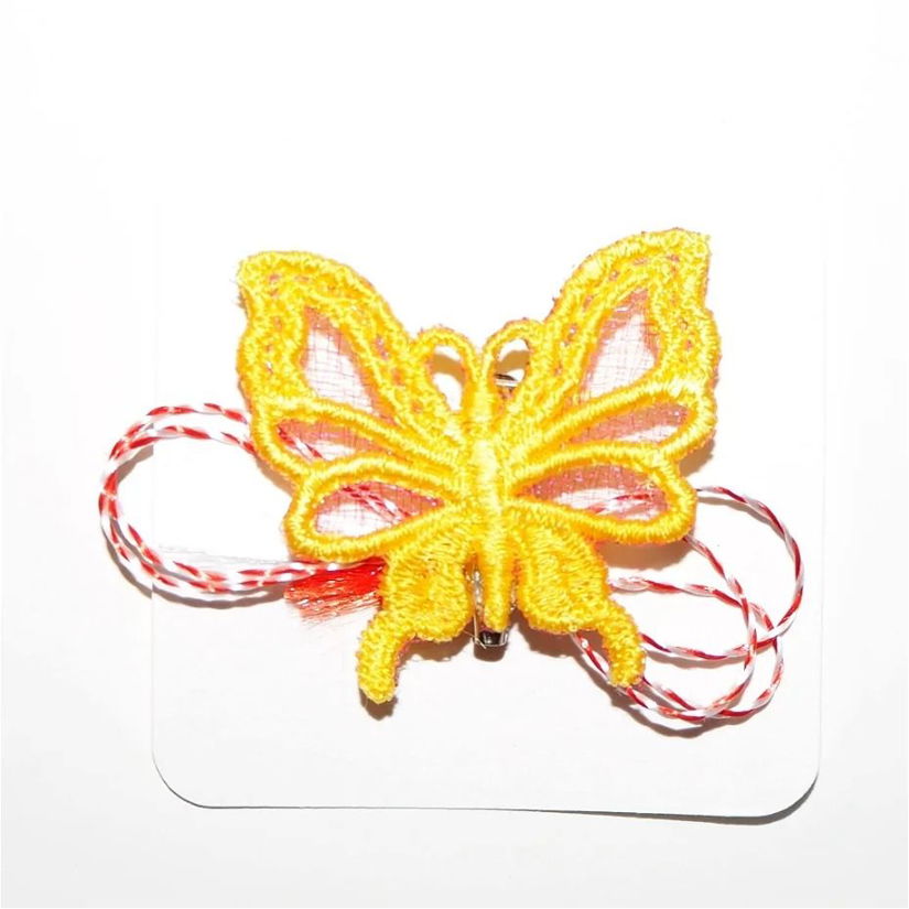 Martisor Fluture Brodat pe Organza