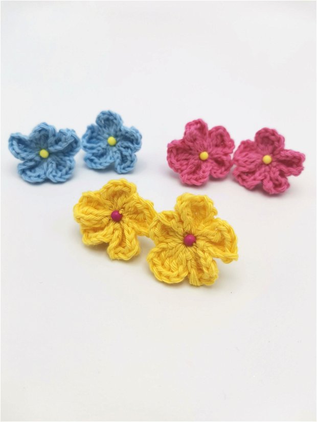 Cercei croșetați - flori colorate croșetate manual - colecție accesorii flori