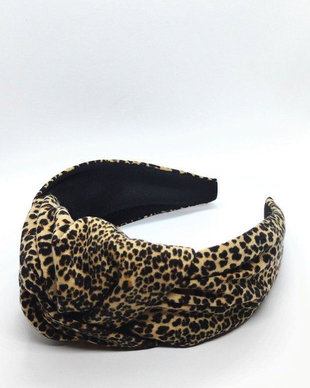 Coroniță  cu nod leopard.