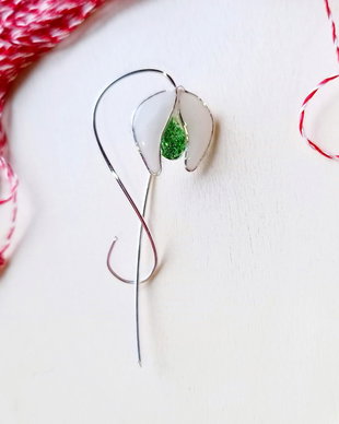Martisor brosa eleganta Ghiocel