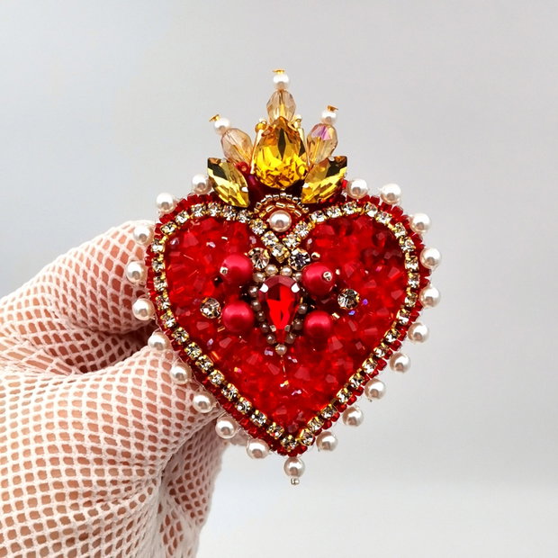 Rezervat Broșă Queen Heart
