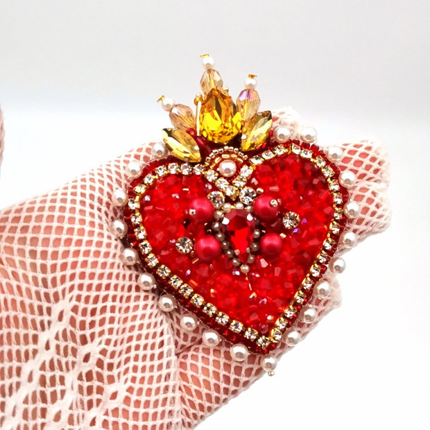 Rezervat Broșă Queen Heart