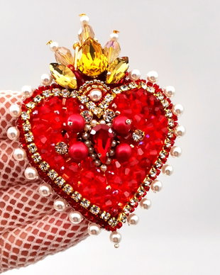 Rezervat Broșă Queen Heart