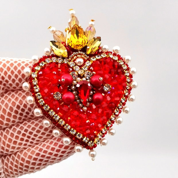 Rezervat Broșă Queen Heart