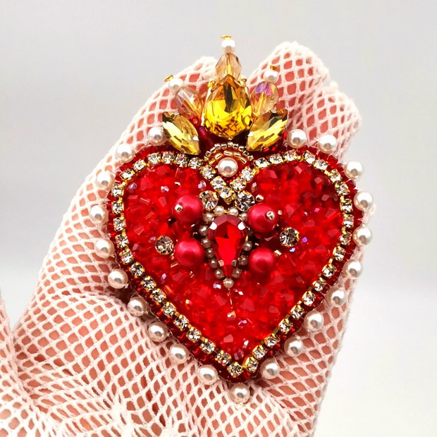 Rezervat Broșă Queen Heart