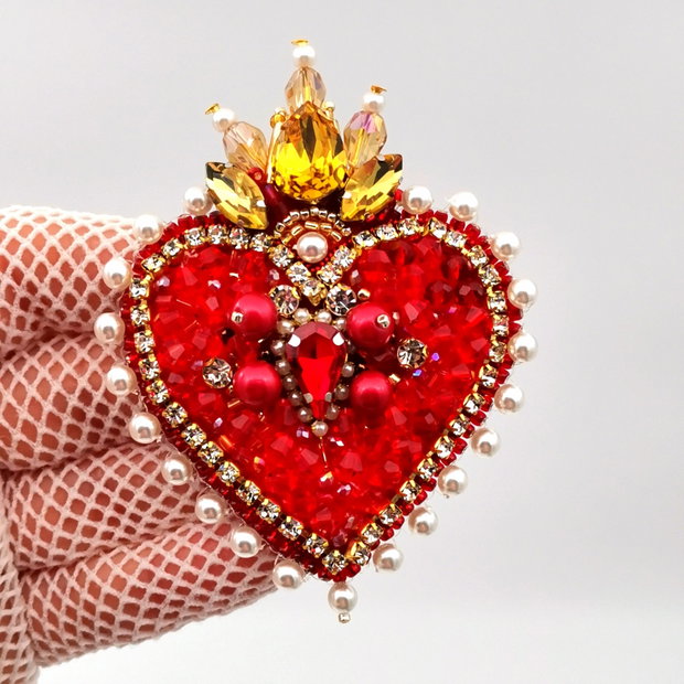 Rezervat Broșă Queen Heart