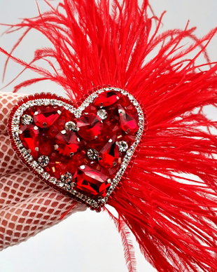 Broșă - Red Glam Heart