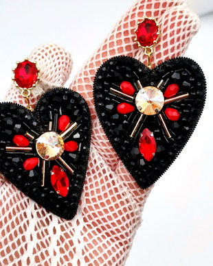 Rezervat Cercei - Black Precious Hearts
