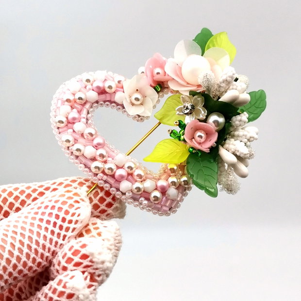 Rezervat Broșă ac - Pink Heart Flowers