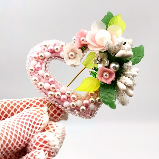 Rezervat Broșă ac - Pink Heart Flowers