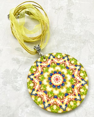 Pandantiv Mandala & șnur organza