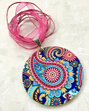 Pandantiv Mandala & șnur organza