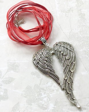 Pandantiv MARTISOR aripi inger & snur organza rosu