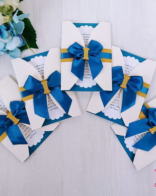 Invitații botez băieți cu inițială Royal Blue