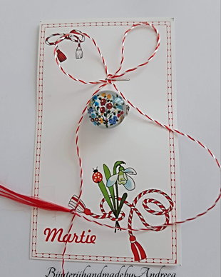 Brosa martisor cabochon sticla 14mm motive maghiare, model 3