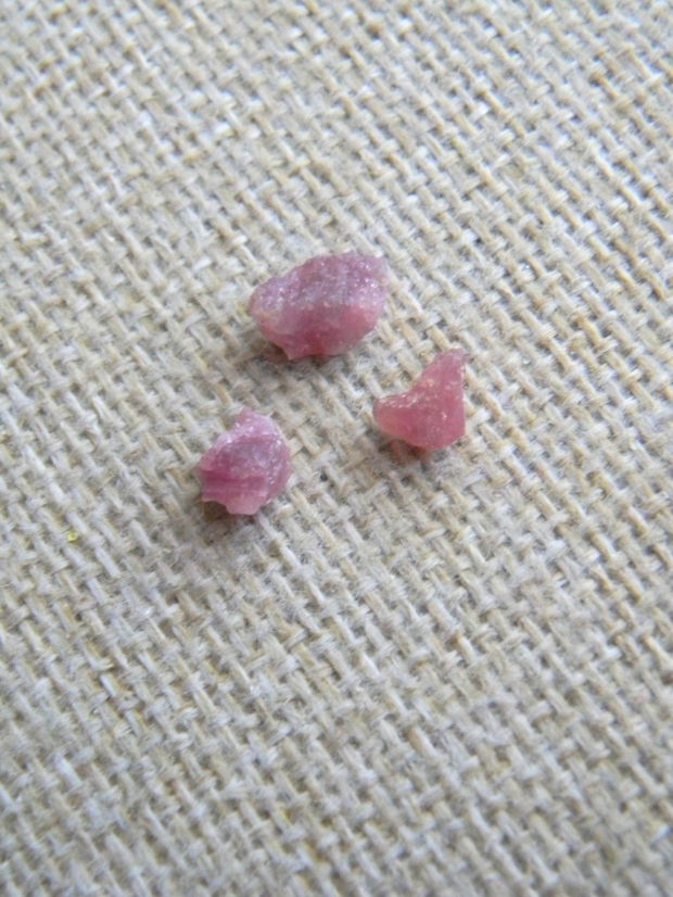Turmalina roz 3 buc. (C102)