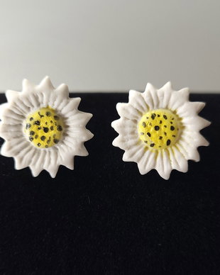 Cercei Daisy din portelan