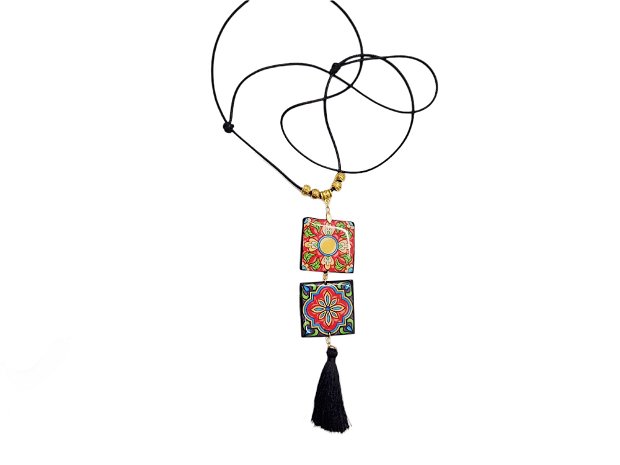 Pandantiv "Oriental Colors" din Fimo, Rasina si margele aurii pe colier reglabil