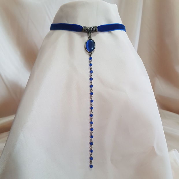 Cobalt velvet choker