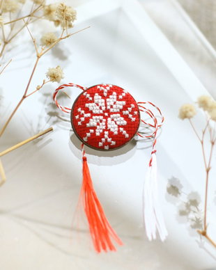 Brosa cu broderie traditionala romaneasca, pe panza taraneasca cod 409