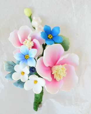 Flori de mar, nu ma uita si liliac alb- Brosa Buchet