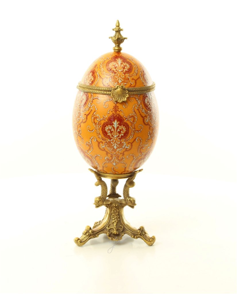 Bomboniera mare ou din portelan cu o libelula din bronz