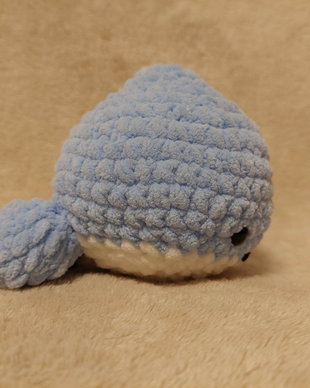 Jucarie crosetata, Mini Balena