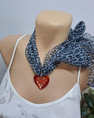 Esarfă colier