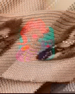 Brosa/decor `Domnisoara cu pisica`