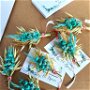 Mărțișoare-broșă, mini buchete flori naturale uscate, Turquoise