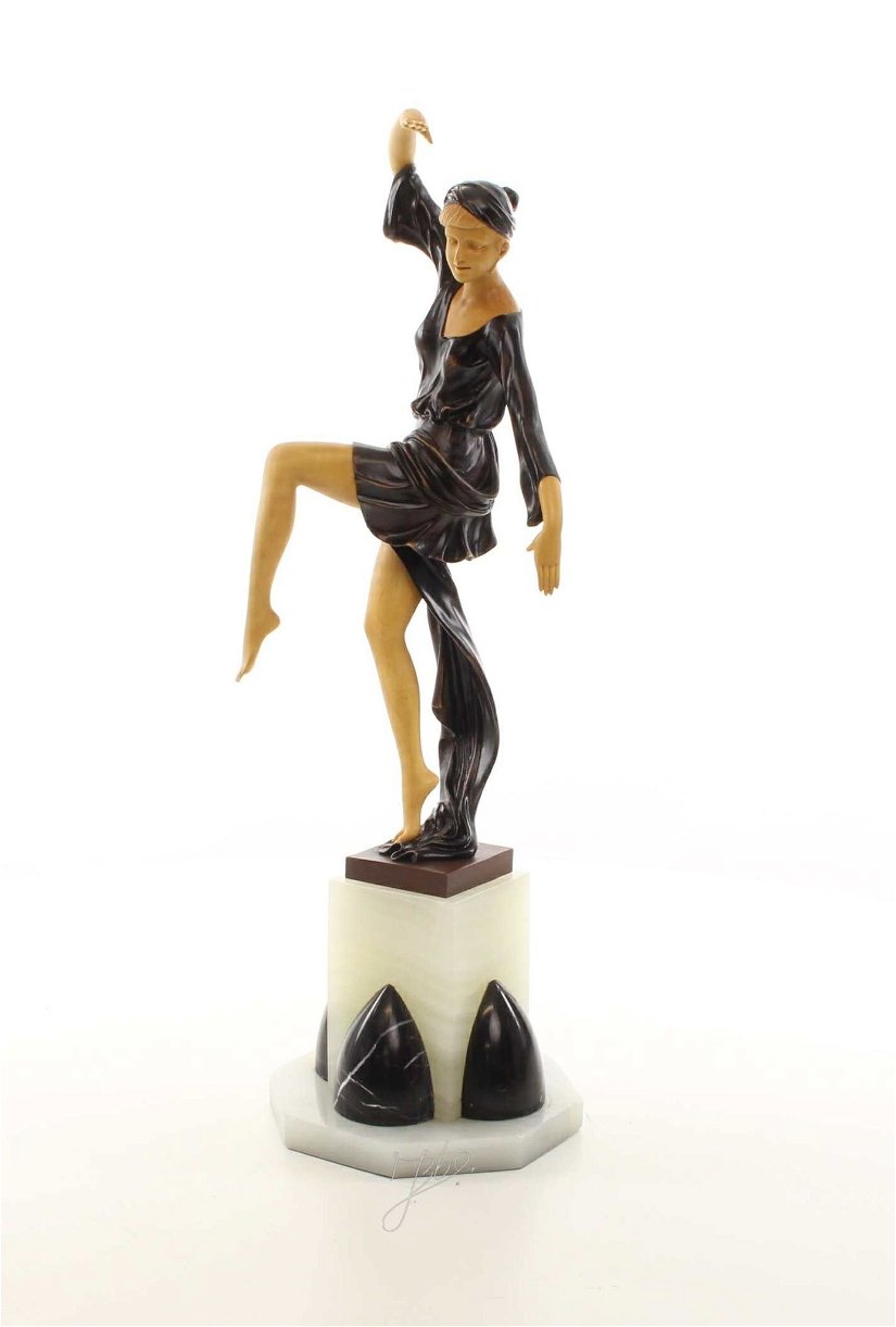Dansatoare de toamna- statueta Art Deco din bronz