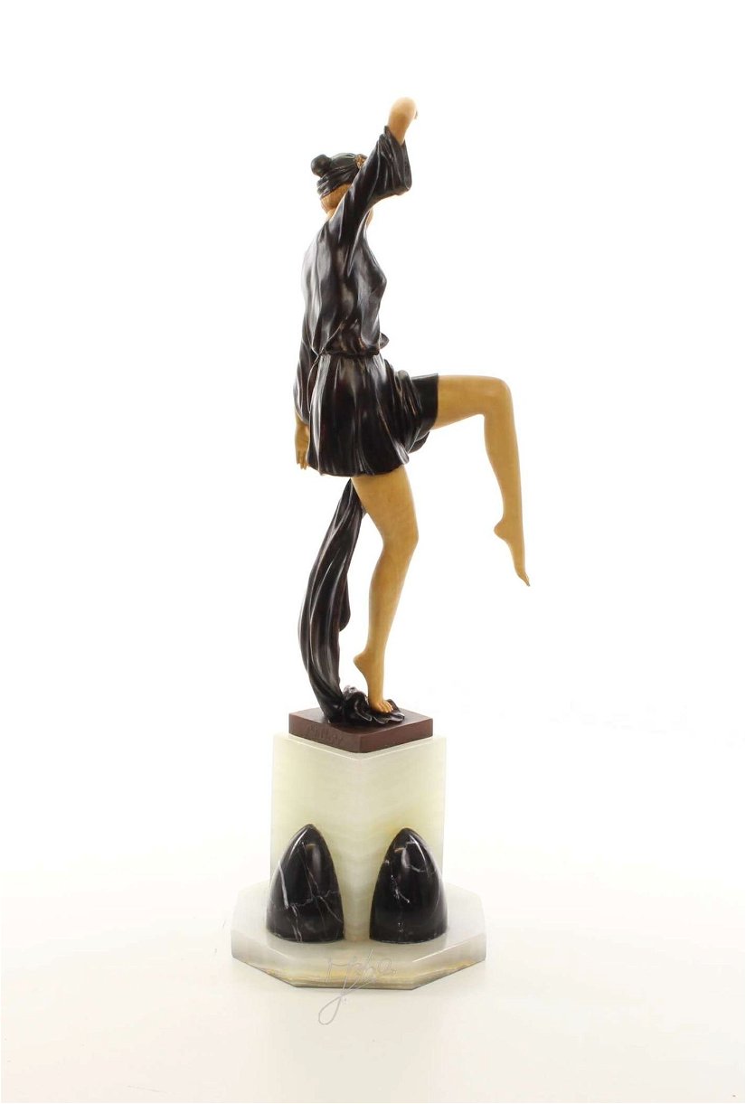 Dansatoare de toamna- statueta Art Deco din bronz