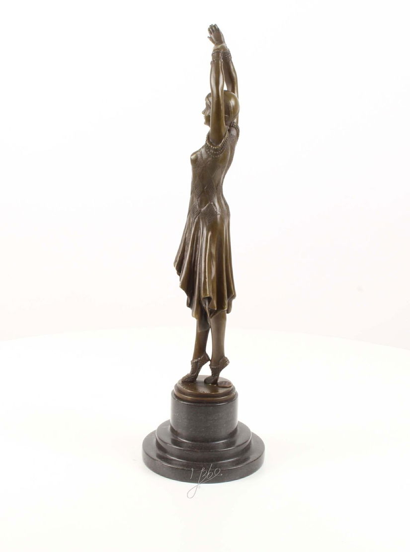 Miss Kita -statueta Art Deco din bronz