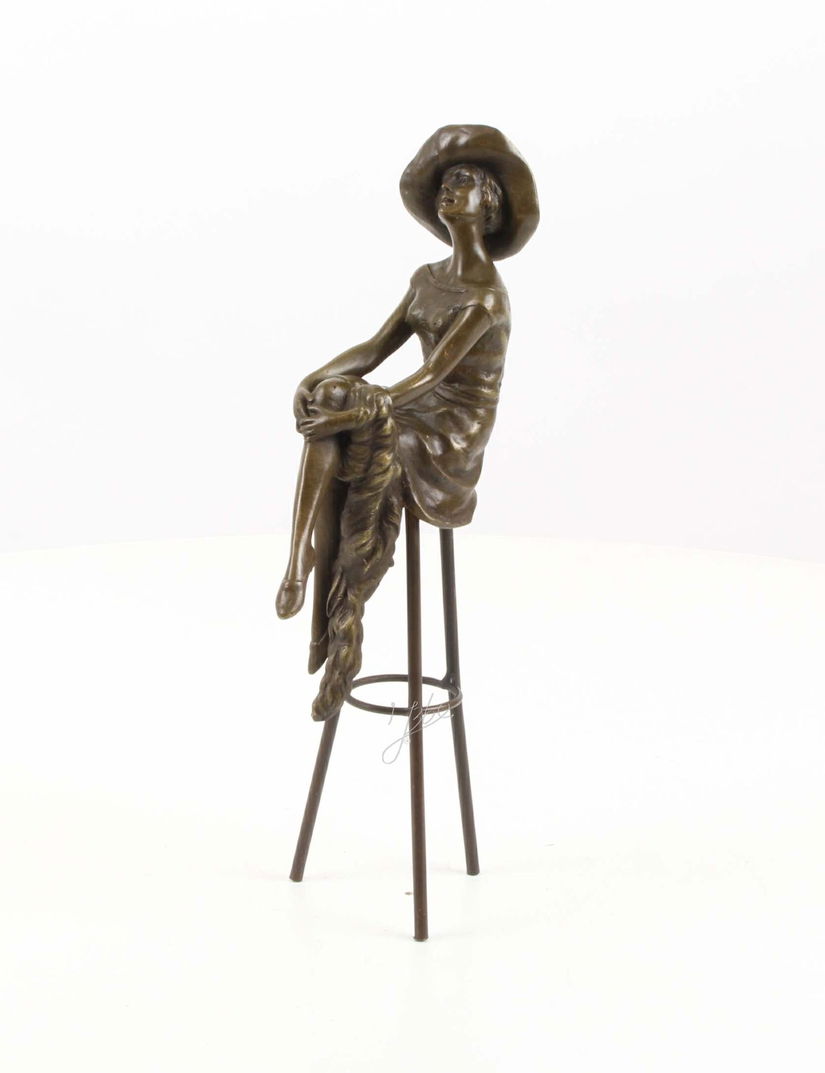 Doamna la bar- statueta Art Deco din bronz