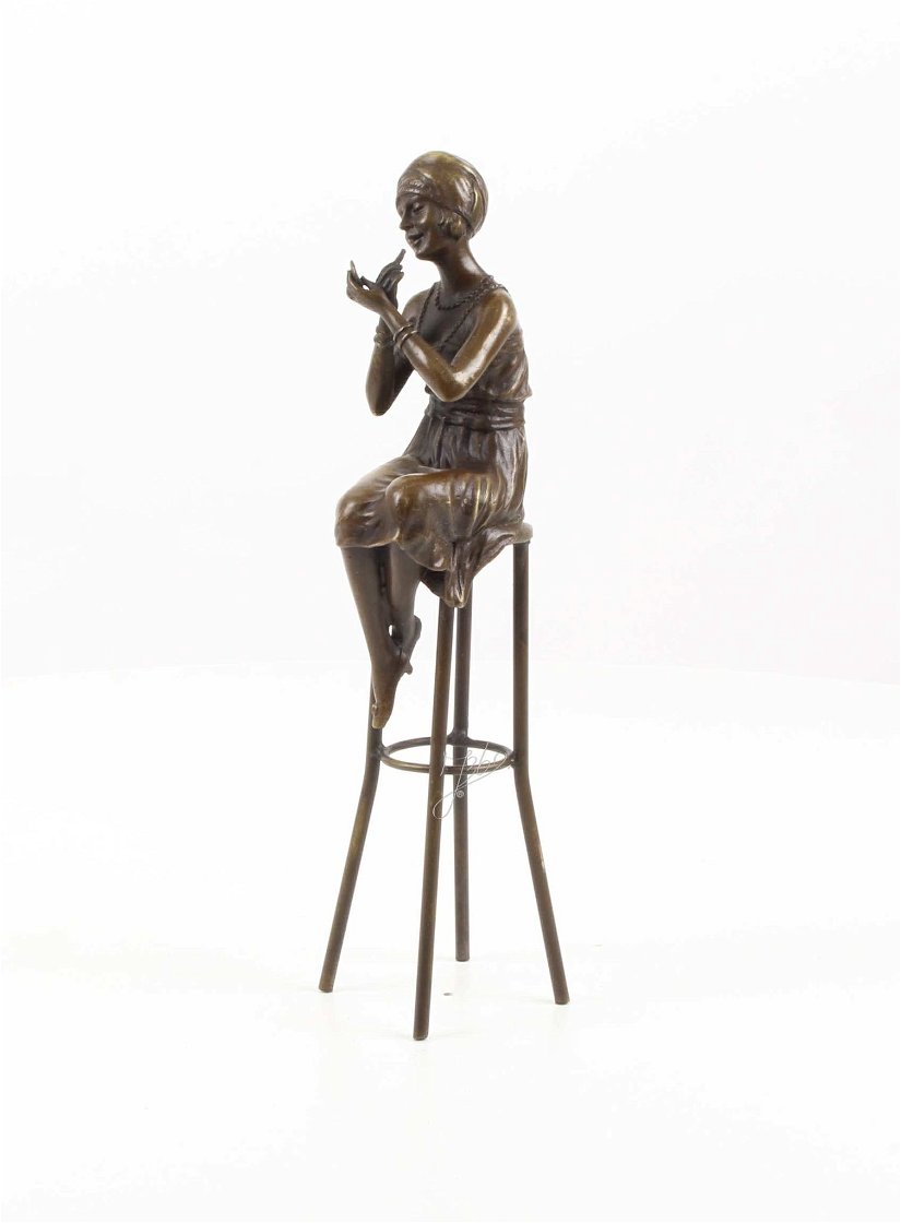 Micuta rosie- statueta Art Deco din bronz