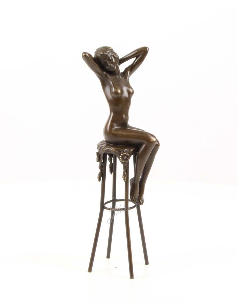 Trezirea -statueta Art Deco din bronz