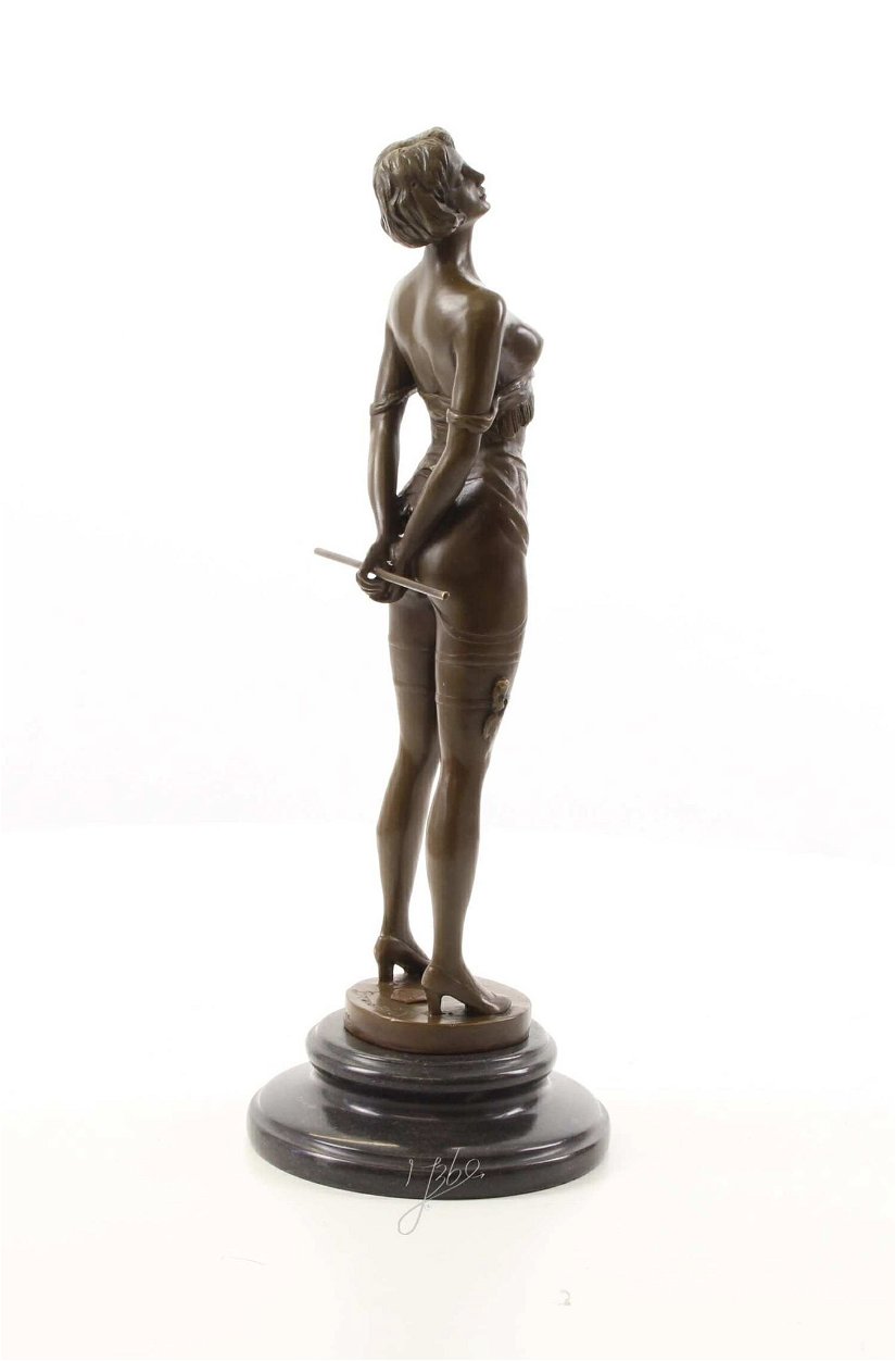 Cultul calariei-statueta Art Deco din bronz pe un soclu din marmura