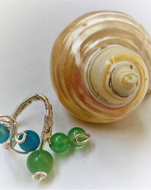 Inel handmade din sarma cupru placata cu argint,agate albastre si aventurin