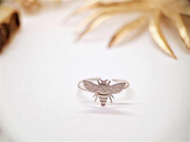 Inel din argint "Bee" creat manual