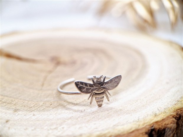 Inel din argint "Bee" creat manual