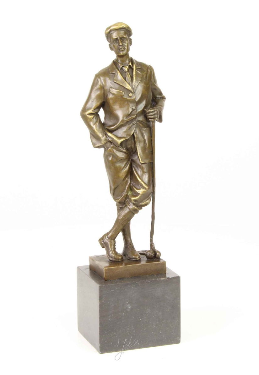 Jucator de golf-statueta din bronz pe un soclu din marmura