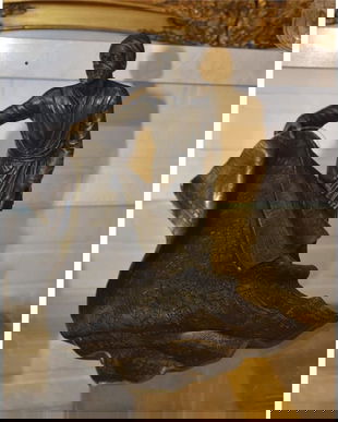 Arab vanzator de carpete- statueta din bronz pe un soclu din marmura