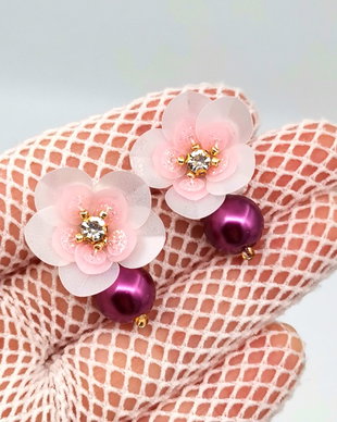 Rezervat Cercei - Magenta Flowers