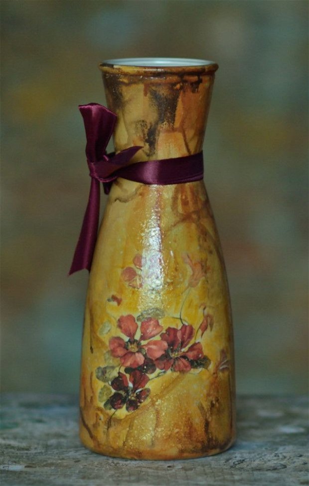 Vaza decorata manual, unicat