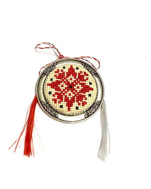 Brosa  , martisor  - traditii