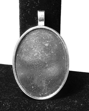 Pandantiv metalic, argintiu antichizat, 38.5x24.5 mm