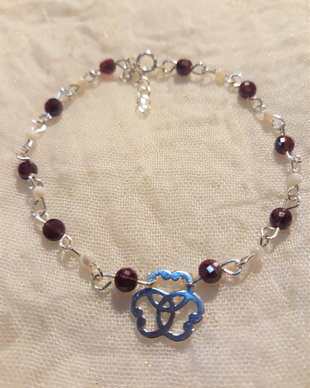 Bratara martisor argint granat sidef
